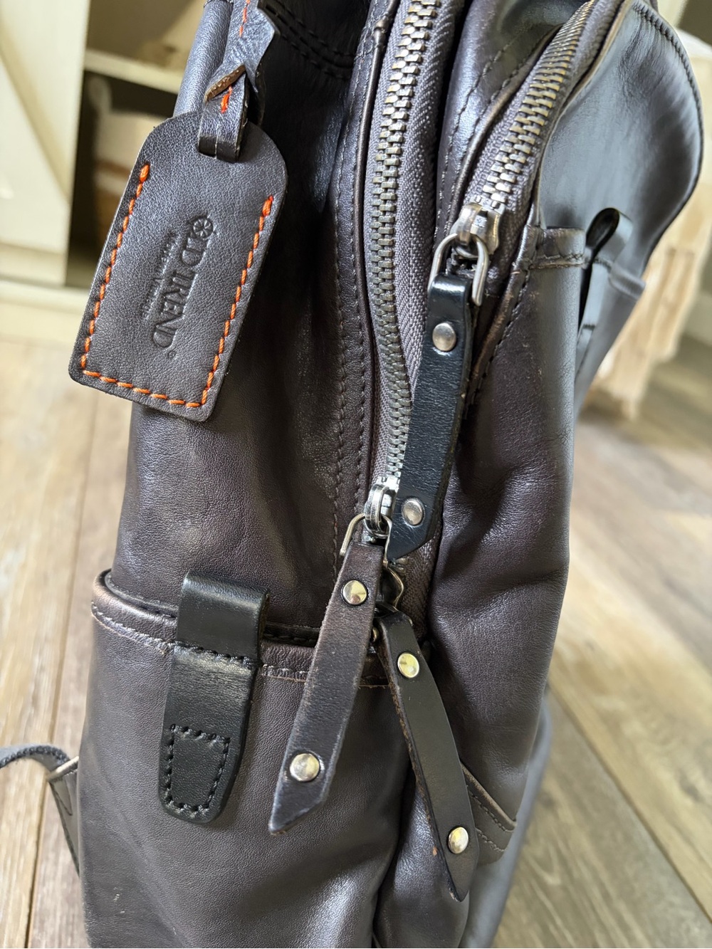 Old Trend Sun Wing Genuine Leather Backpack - Picture 4 of 15